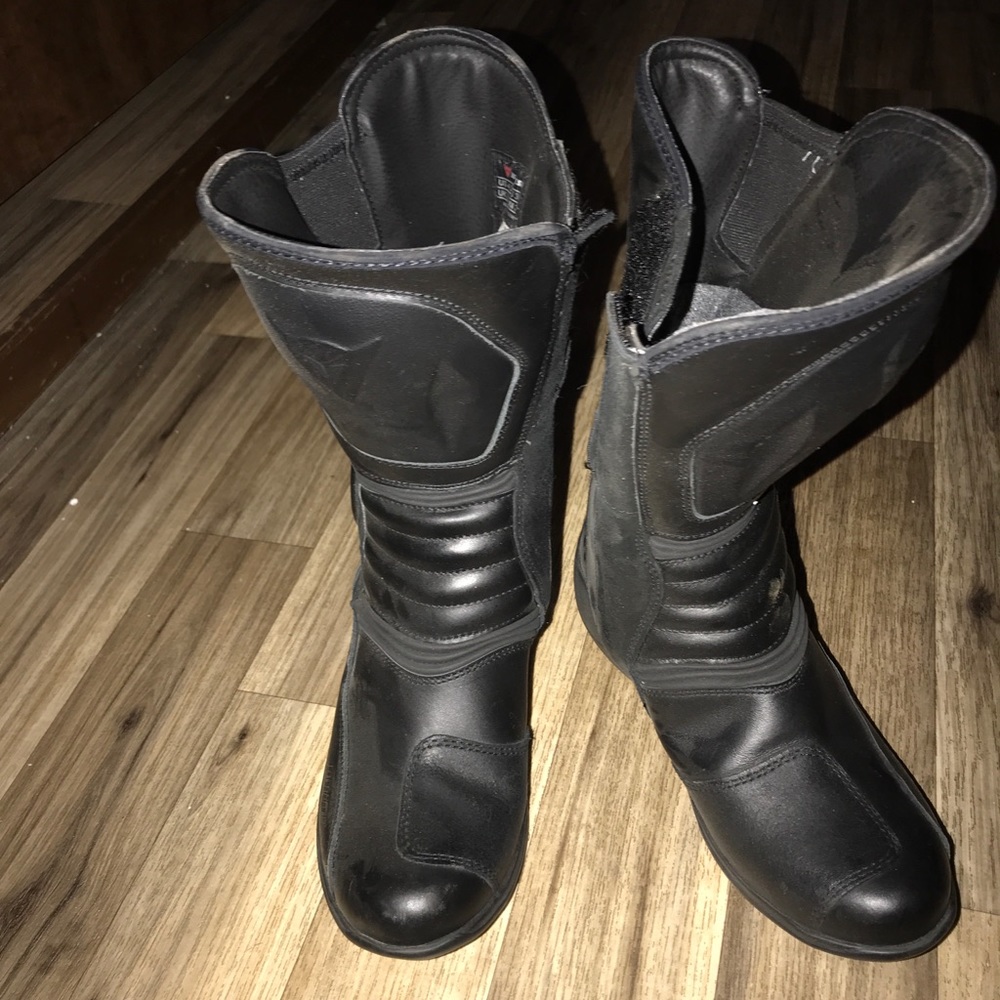 Black motorcycle riding boots